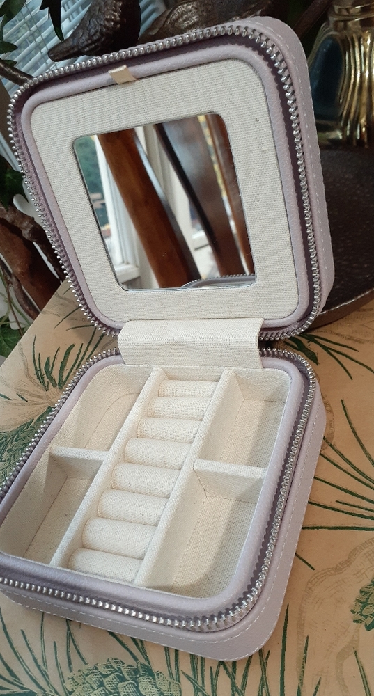 Mark & Graham Travel Jewelery case